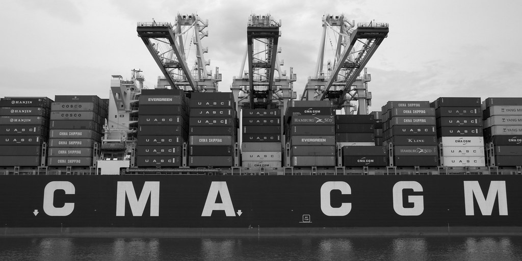 Global Trade in 2026: Key Trends for UK & USA Importers